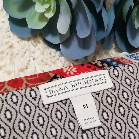 Top, Blouse. Red, Tan, Blue, White, Multi Print. Dana Buchman Brand. - Picture 15 of 16